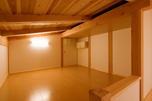 豊田市の木の家工務店都築建設の施工例ｍ様邸小屋裏部屋