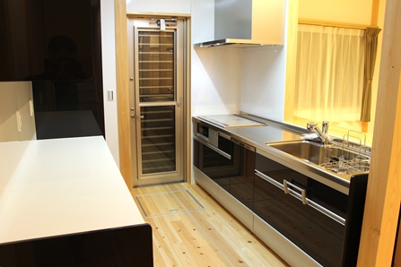 豊田市木の家工務店都築建設の豊田市広美町注文住宅システムキッチン