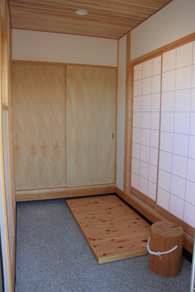 豊田市木の家工務店都築建設の豊田市広美町注文住宅玄関土間