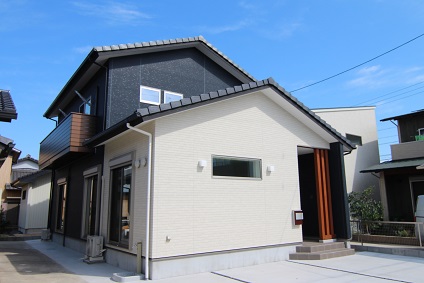 豊田市木の家工務店都築建設の完全防音室のある新築工事