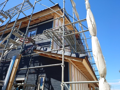 豊田市木の家工務店都築建設の新築工事　外壁工事防火サイディング