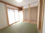 豊田市木の家工務店都築建設の注文住宅雨楽な家　床の間・仏間のある漆喰塗りの和室