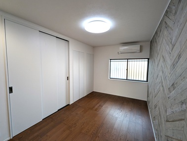 豊田市木の家工務店都築建設のリノベーション工事 ダイニングから寝室