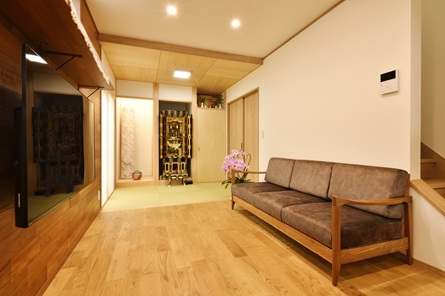 豊田市木の家工務店都築建設の素材感にこだわった木の家リビング畳スペース