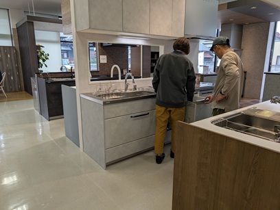 豊田市木の家工務店都築建設のリフォームフェアクリナップキッチン